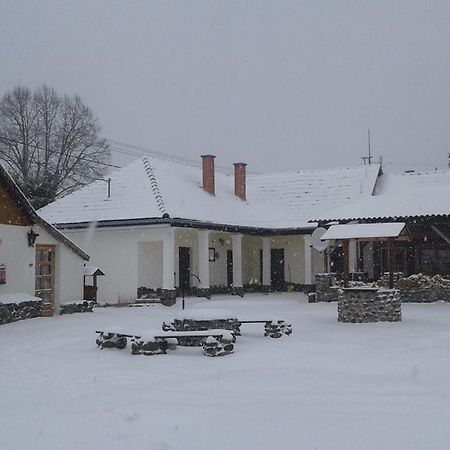 Toldi Vendégház Hotel Felsőtold Kültér fotó