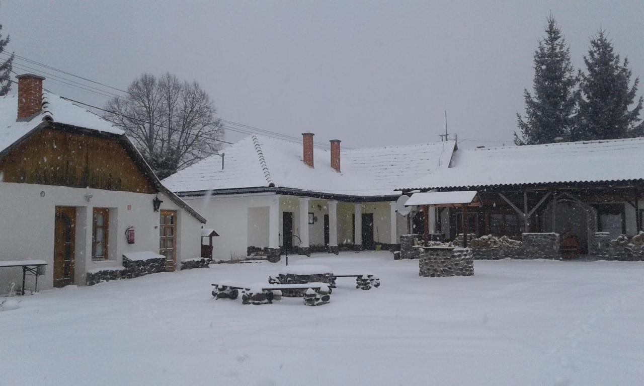 Toldi Vendégház Hotel Felsőtold Kültér fotó